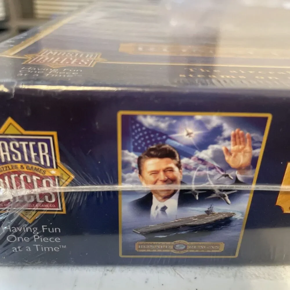NIP USS Ronald Reagan aircraft carrier puzzle 550 piece NEW IN WRAPPING